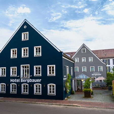 Hotel Bergbauer Mit Late-Self-Check-In Neuburg an Der Donau Exterior foto
