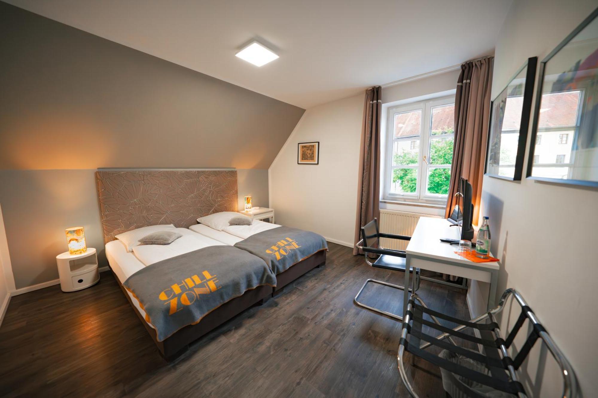 Hotel Bergbauer Mit Late-Self-Check-In Neuburg an Der Donau Exterior foto